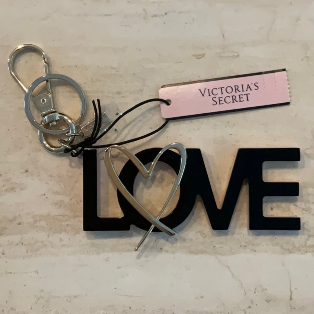 Victoria’s Secret Love Keychain Bag Charm VS Key Gold Heart Black Pink Large New